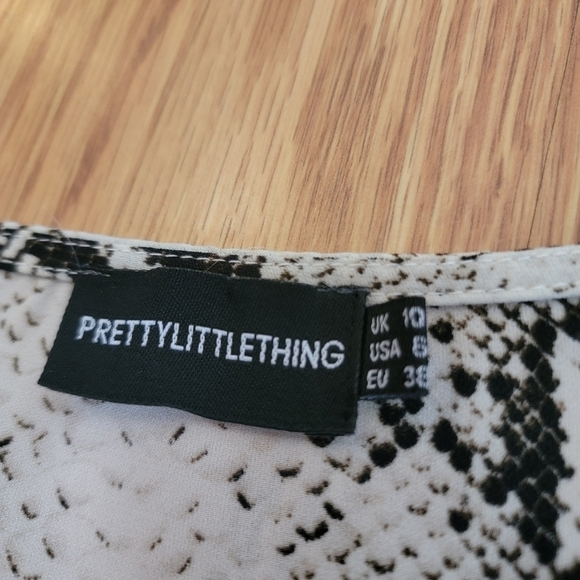 Pretty Little Thing Snakeskin Print Romper 6 - Picture 10 of 11